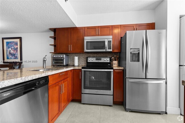 Building Photo - 105 Riviera Cir Rental