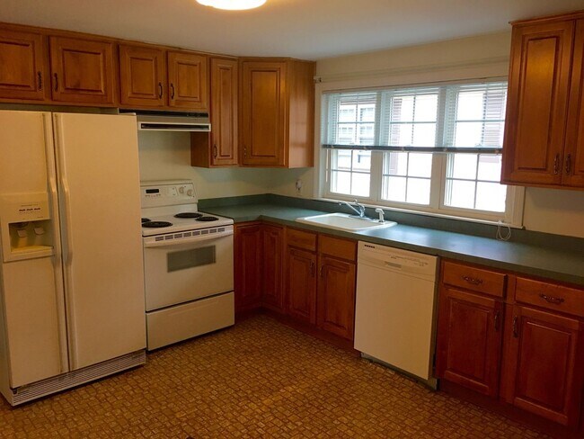 Photo - 553 Main St Unit 2