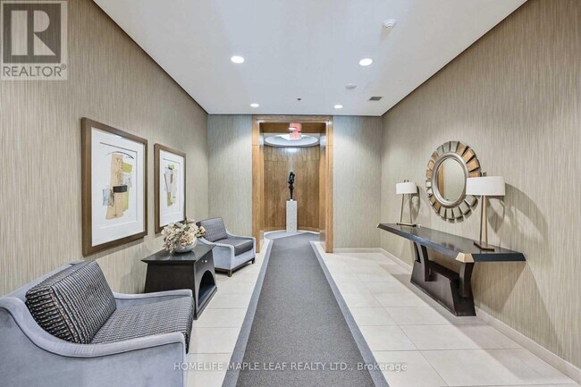 Photo - 736 Spadina Ave. Unité 304