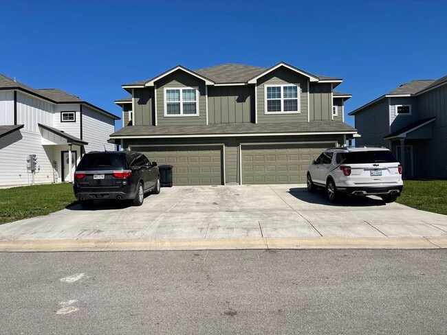 Building Photo - Townhome for rent
