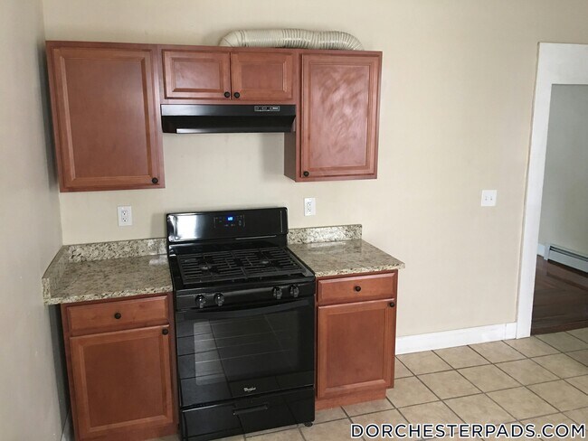 27 Wolcott St Unit 1