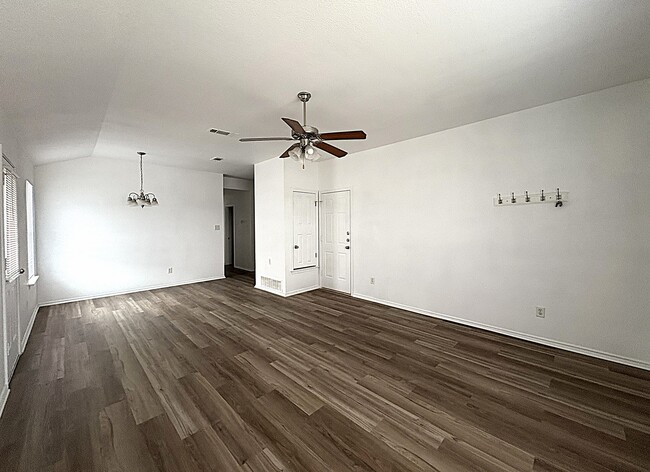 Photo - 2808 Ashley Dr