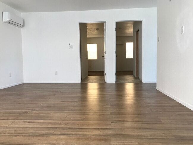 Living Room - 2709 Cardinal Ave Unit B