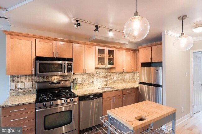 Photo - 1245 13th St NW Unidad 301