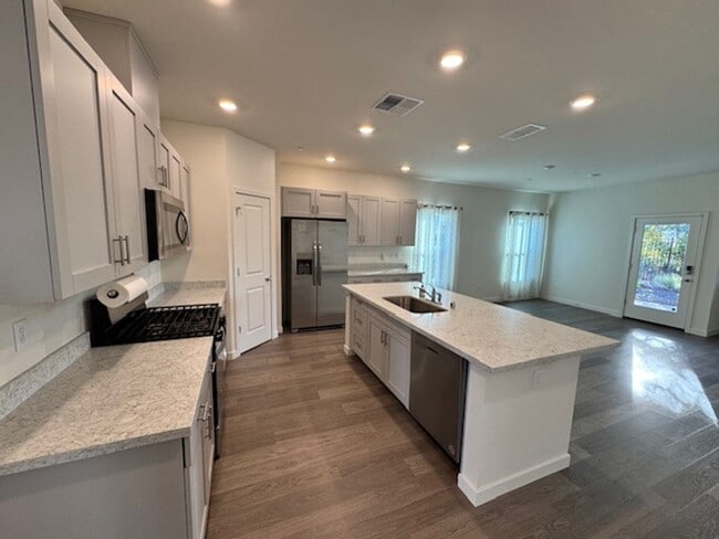 Photo - Beautiful 4-Bedroom Home in the Wyndham Estates Neighborhood of Redding! READY FOR MOVE IN!