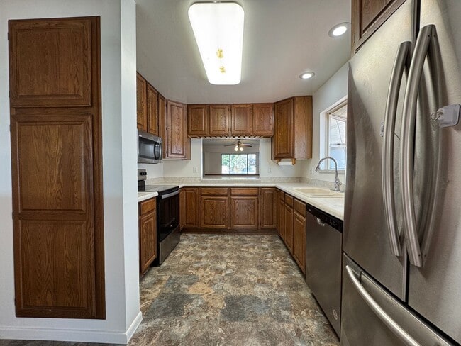 Photo - 3BD/2BA HOME AVAILABLE IN NORTH CLAIREMONT ONLY $4,395!