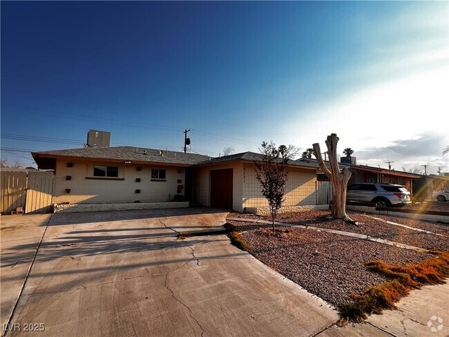 Building Photo - 4221 El Conlon Ave Rental