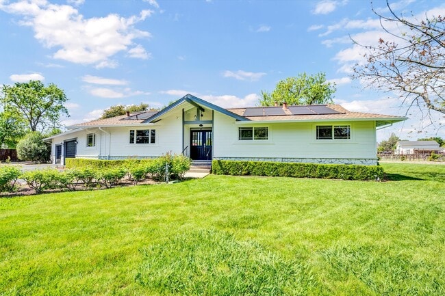 Photo - 1790 McKinley Rd