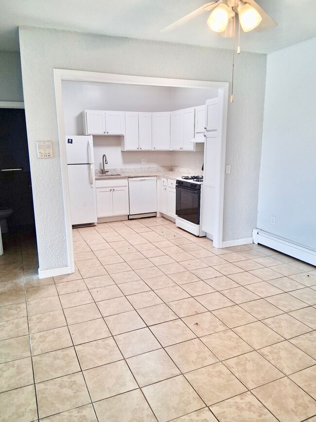 Photo - 1701 Smith St Unit 103
