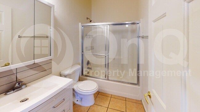 Photo - 4013 N Stone Ave