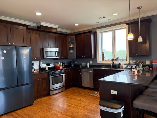 Photo - 3465 S Lituanica Ave