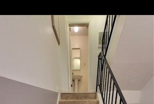 Photo - 611 Broadhead Ave
