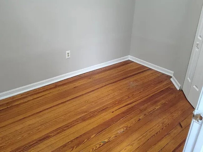 Photo - 2955 N Spaulding Ave Unit 2955 North Spaulding Aven