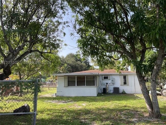 Photo - 1620 NW 128th St