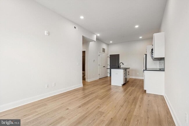 Photo - 2153 E Lehigh Ave