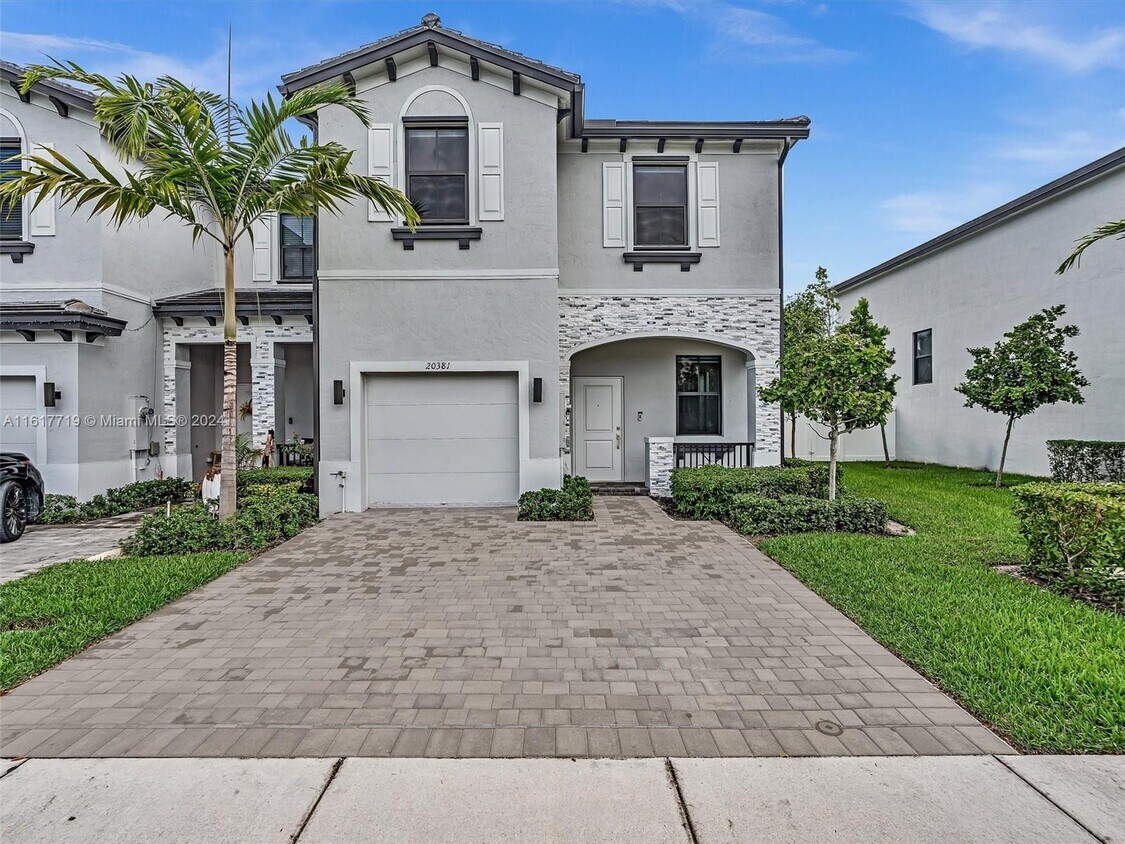 Photo - 20381 NW 4th Ct (Miami, FL)