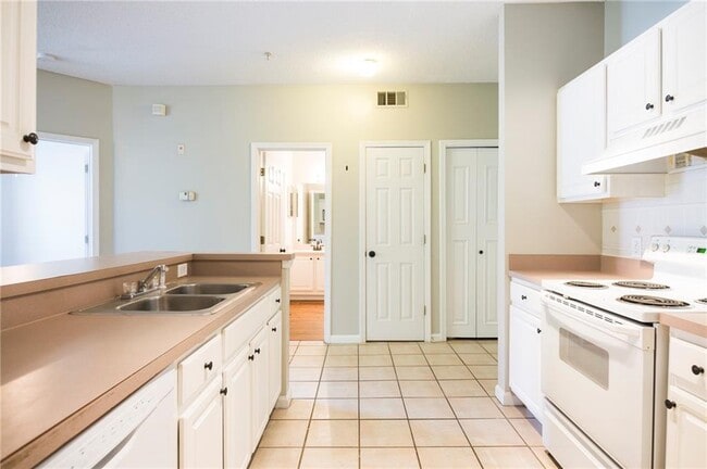 Photo - 955 Juniper St NE Unit 3228