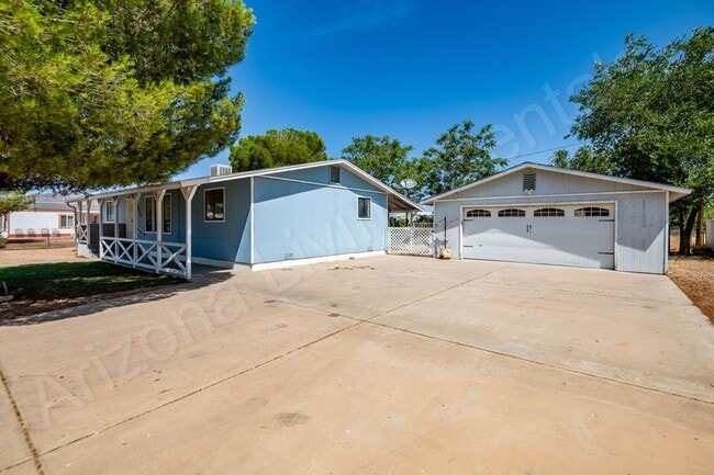Photo - LARGE FENCED YARD WITH DETACHED GARAGE