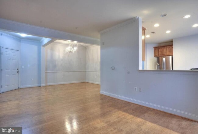 Photo - 4805 Mantlewood Way Unidad 204