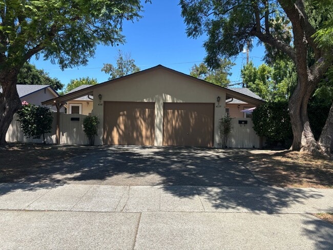 Building Photo - 54-1503 Unit 4141