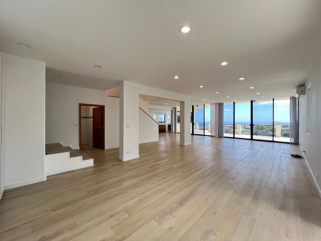 Photo - Waialae Iki | Nearly 5,000 Sq. Ft. with Breathtaking Ocean Views