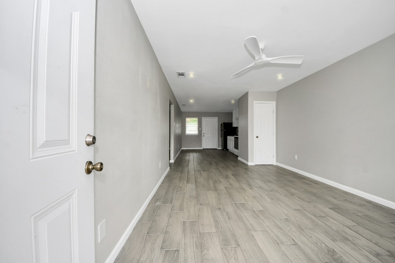 Photo - 5441 Minden St