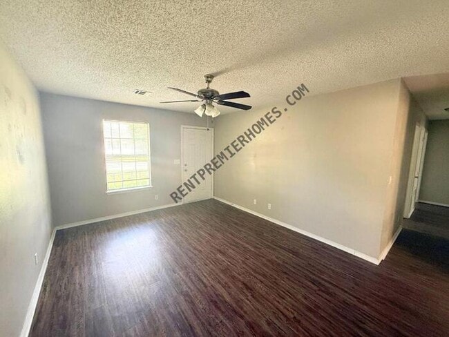 Photo - 1830 Lexington Rd
