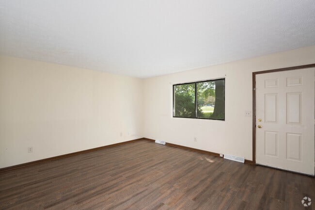3BR, 1.5BA - 1,120SF - Living area
