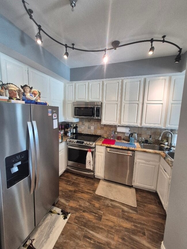 Building Photo - 793 Davis Rd Unit 301