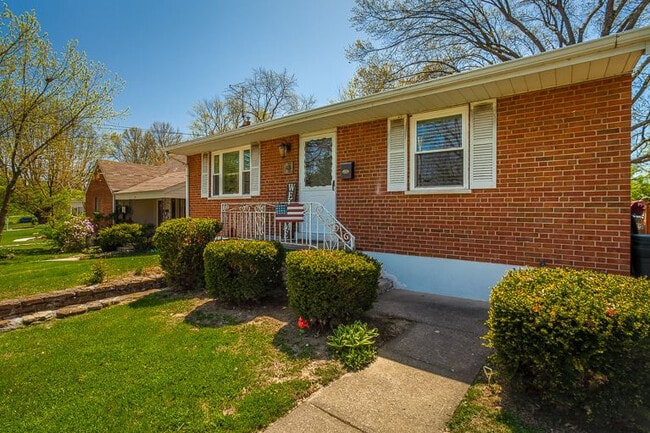 Photo - 43 Carran Dr