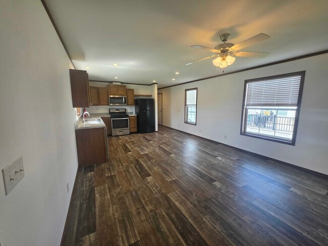 Photo - 73 Meggan Dr