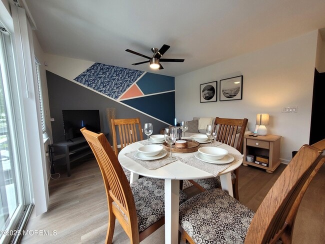 Building Photo - 1134 Springwood Ave Unit B