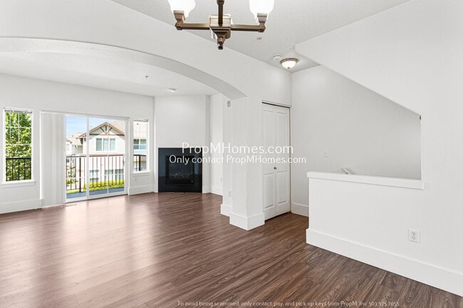 720 NW 118th Ave