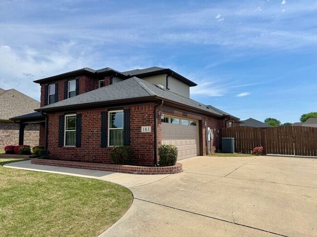 Photo - Fenced yard, great location