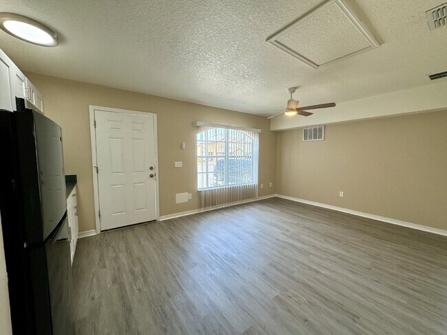 Photo - 1-Bedroom Apartment in Davenport Unidad B