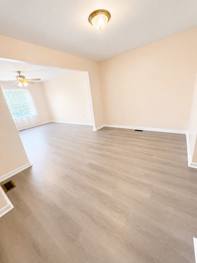 Photo - 112 Galway Cir