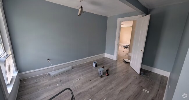 Building Photo - 226 Main St Rental