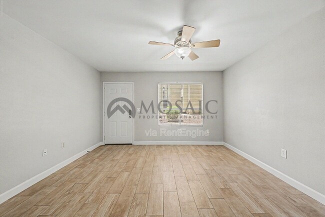 Building Photo - 461 W Holmes Ave Unit 147