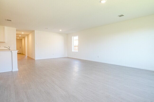 Photo - 2718 Pebble Whisper Dr