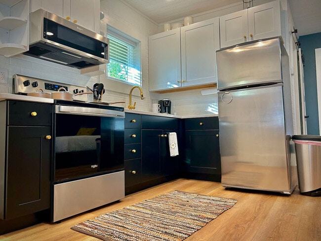 Photo - 714 N Travis St Unidad SI ID1579165P