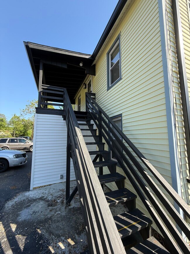 Photo - 54 Henry St Unit 54A Henry st 2nd floor