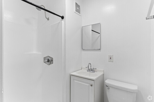 Estudio - 250 pies cuadrados - Baño