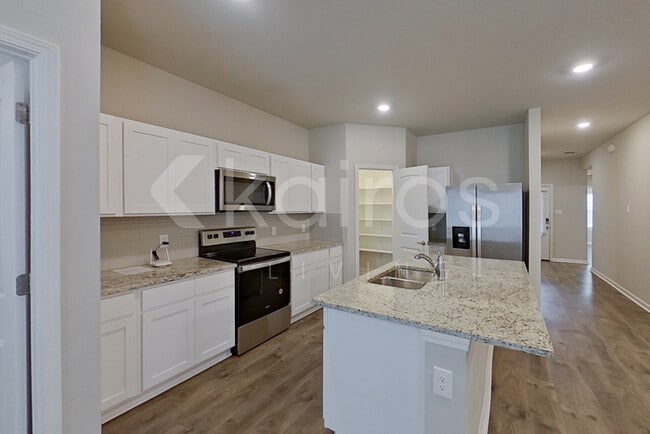 Photo - 401 Mango Dr