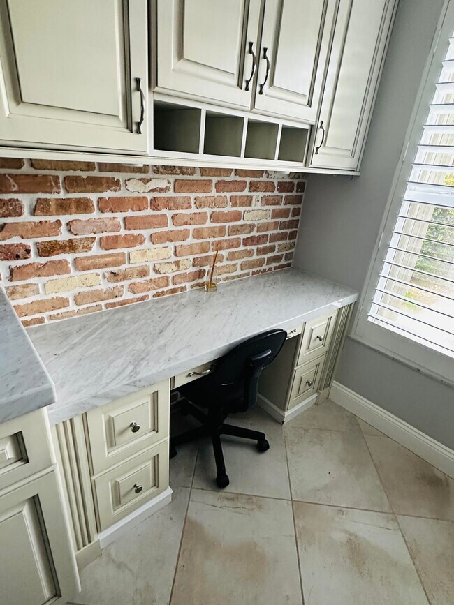 Photo - 842 SE 19th Ave Unit 102