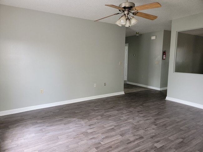 101 Keyport Ct Unit 115