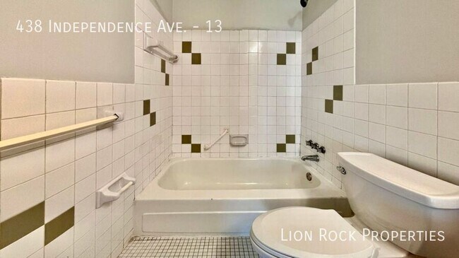 Photo - 438 Independence Ave N Unidad 13