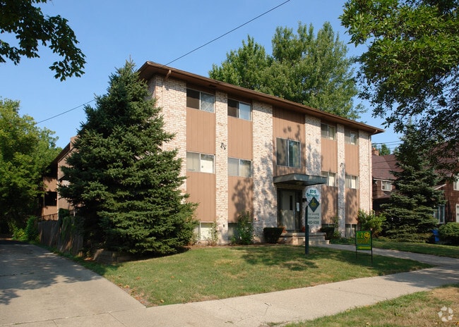 Photo - Seymour Manor Apartments