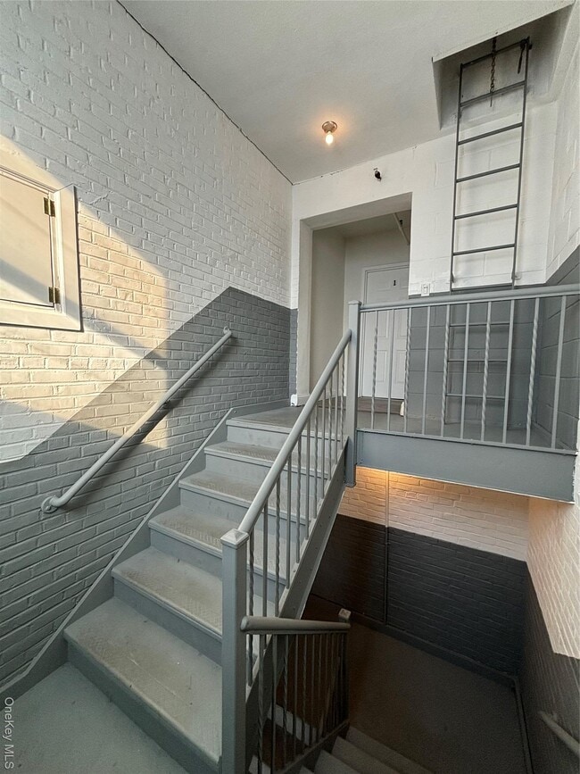 Photo - 90 E Main St Unit 2