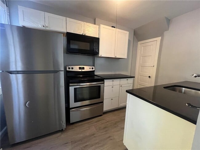 Photo - 6 Bush Ave Townhome