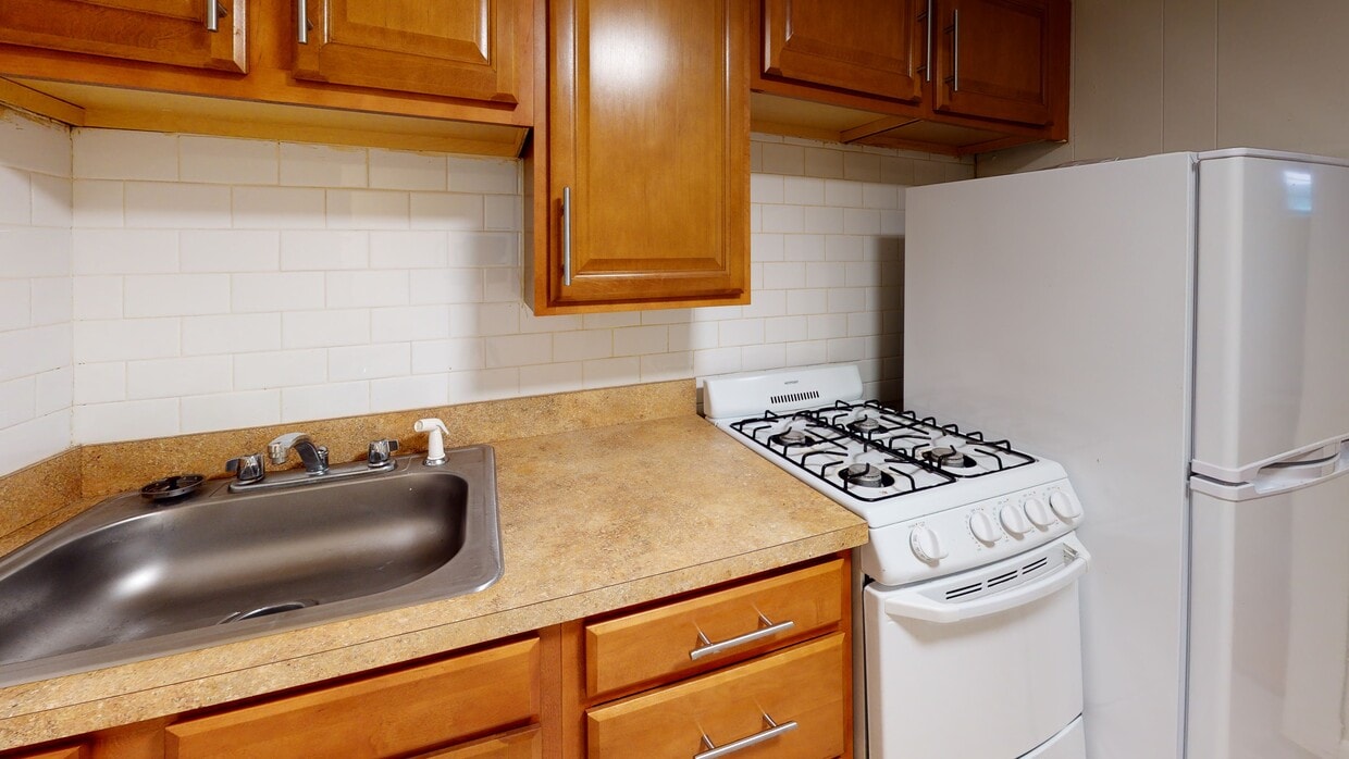 Photo - Commonwealth Gardens Apartments
